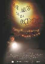 miniatura hay-algo-en-la-oscuridad-por-chechelin cover carteles