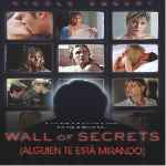 cartula frontal de divx de Wall Of Secrets - Alguien Te Esta Mirando