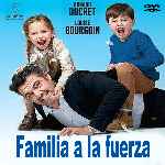 carátula frontal de divx de Familia A La Fuerza - 2018
